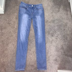 Light blue American eagle skinny jeans size 2